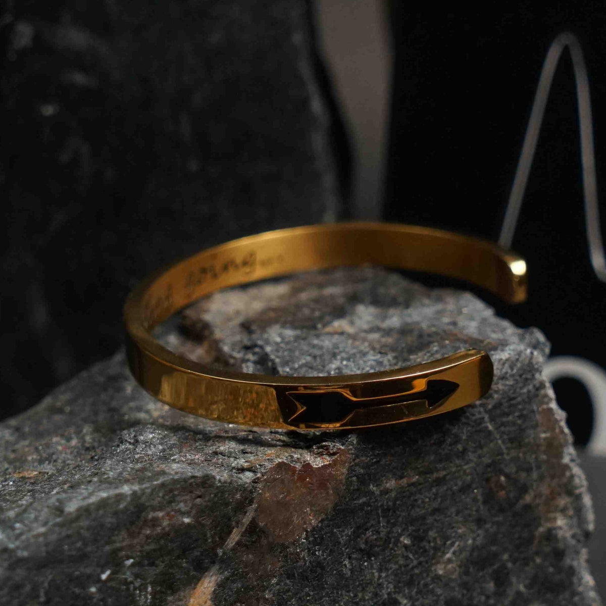 Golden Luxury Cuff Bangle