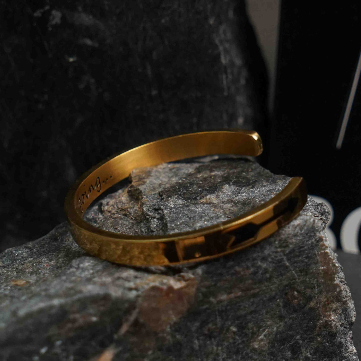 Golden Luxury Cuff Bangle